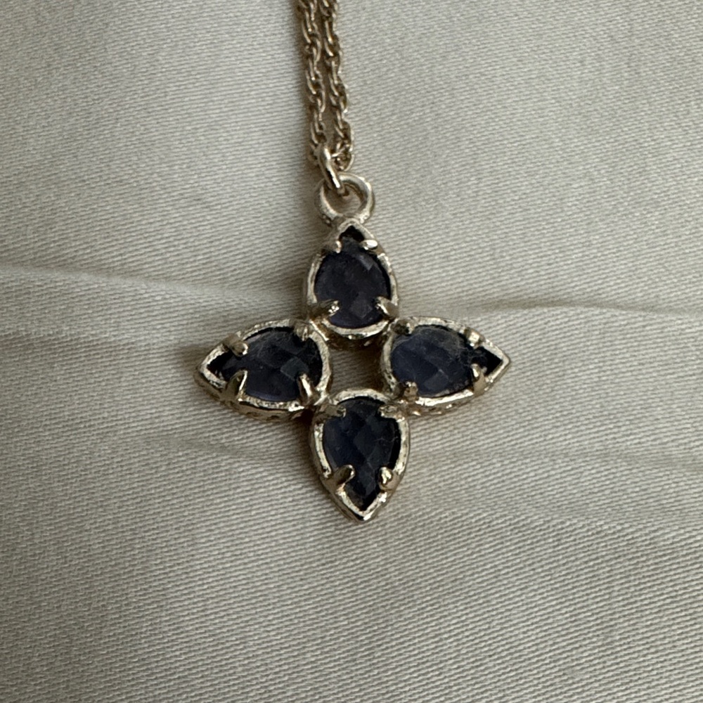 Elegant Gold and Blue Pendant Necklace